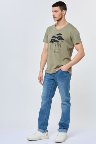 ג'ינס בסיס גזרה רחבה