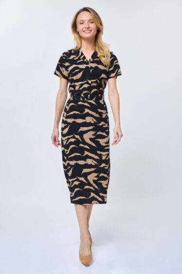 חצאית מידי עם שליץ צידי