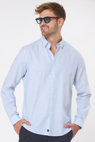 חולצה מכופתרת DOBBY מלנש - תכלת