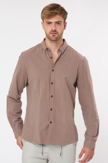 חולצה מכופתרת בד במרקם טבעי - חום מוקה