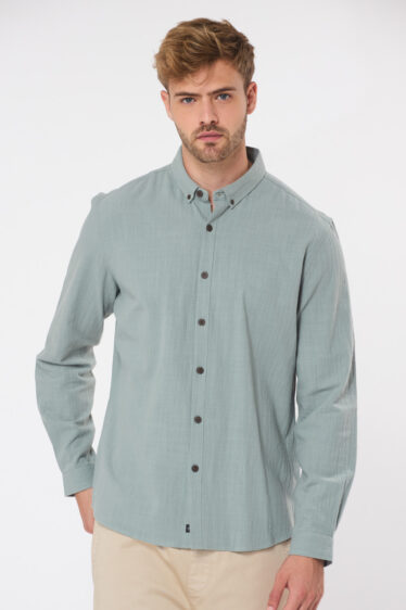 חולצה מכופתרת בד במרקם טבעי - ירוק