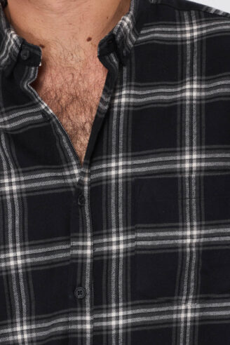 חולצת פלנל משבצות עם כיס - שחור