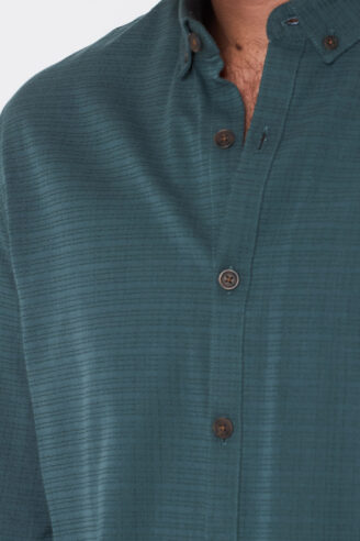 חולצה מכופתרת בד במרקם טבעי נופל - ירוק