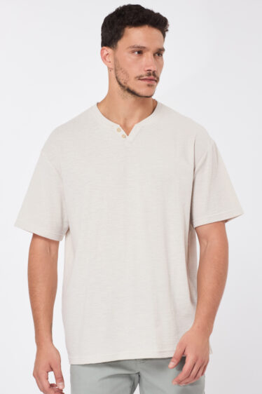 חולצת טי ג`קארד טקסטורה - אבן