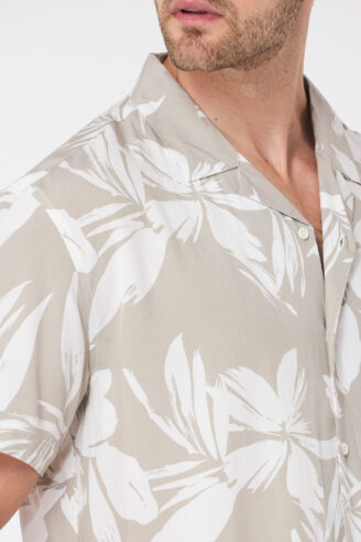 חולצה מכופתרת ויסקוזה מודפס - בז'