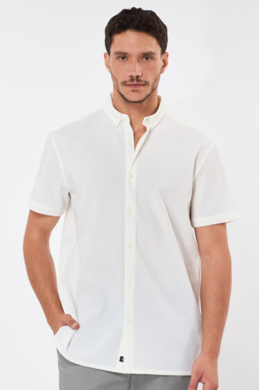 חולצה מכופתרת אפקט קמטים - לבן