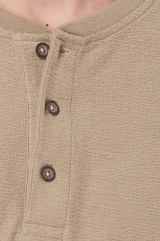 חולצת טי כפתורים סלאב heavy - חקי