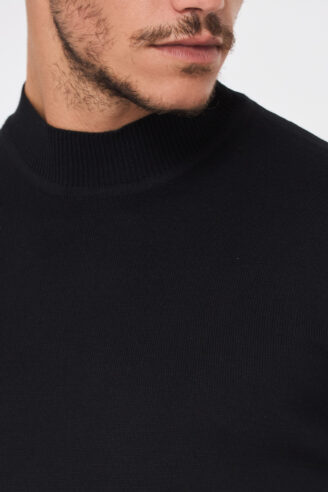 סריג בייסיק צווארון חצי גולף - שחור