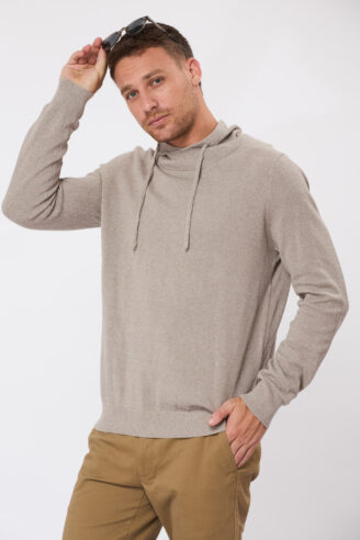 סריג קל סריגת ואפל צווארון גבוה - בז'