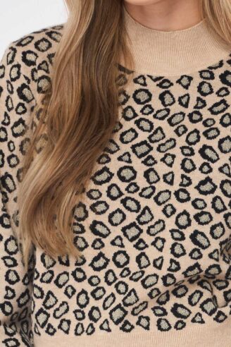 סריג בדוגמת ז'קרד מנומר